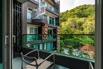 Emerald Terrace Apartments by Lofty – Photos 5