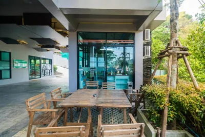 Emerald Terrace Apartments by Lofty – Photos 16