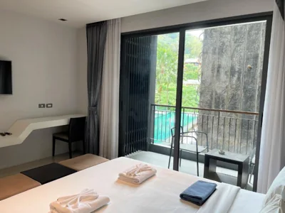 Standard Studio — Emerald Terrace Apartments by Lofty